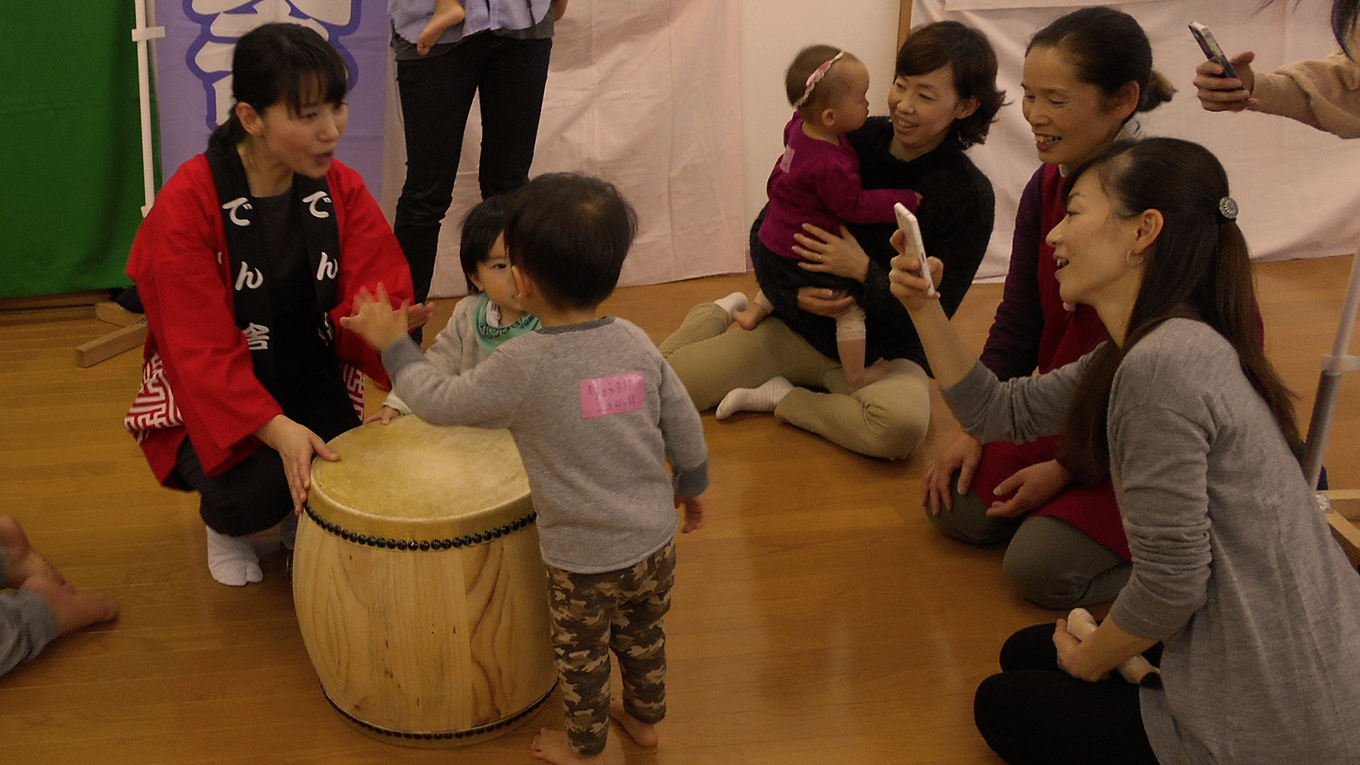 子育てサロン｜太鼓体験